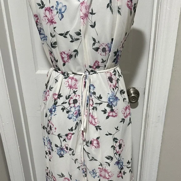 💜Floral Halter Neck Dress💜 - Picture 7 of 9